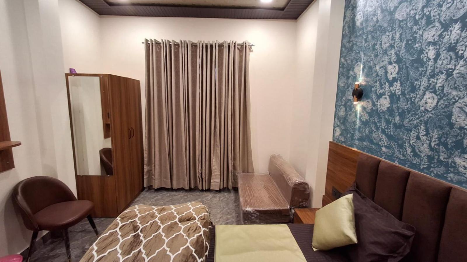 Shri Harihar Dham Hotell Mathura Eksteriør bilde